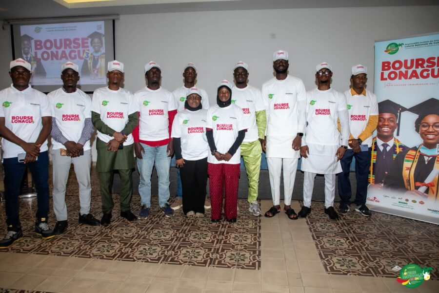 LONAGUI scholarship beneficiaries during a programme supporting postgraduate education in Guinea 