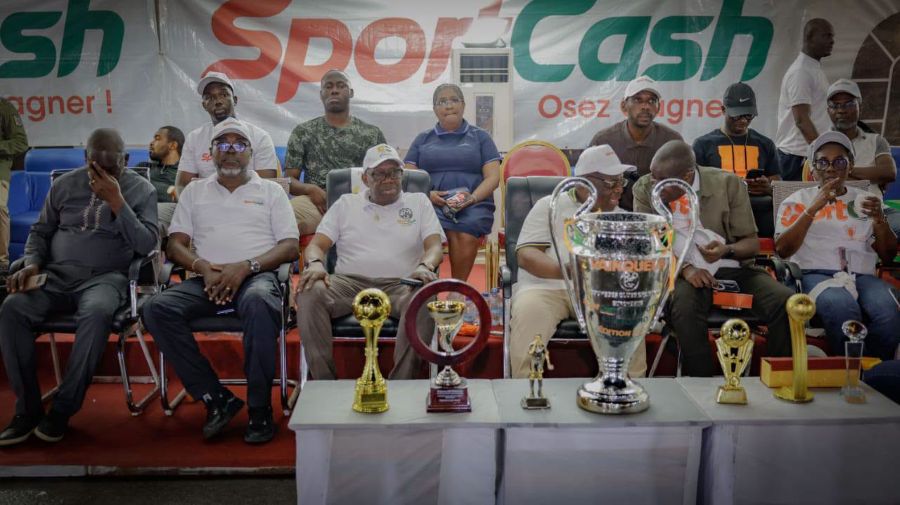 LONACI officials attend the Sportcash Petits Poteaux tournament final in Côte d’Ivoire.  