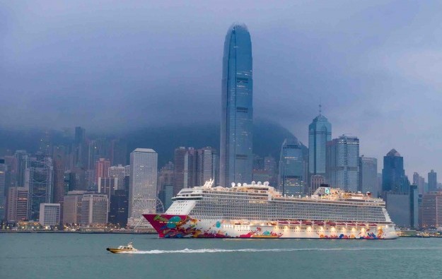 Genting HK cancels Singapore voyages