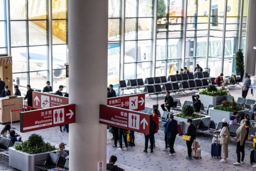 Macau airport^.
