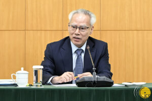 The Chief Executive, Mr Sam Hou Fai, meets the press at the Government Headquarters after delivering the Policy Address for the Fiscal Year 2025.