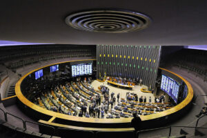 Emendas foram apresentadas por deputados e senadores.