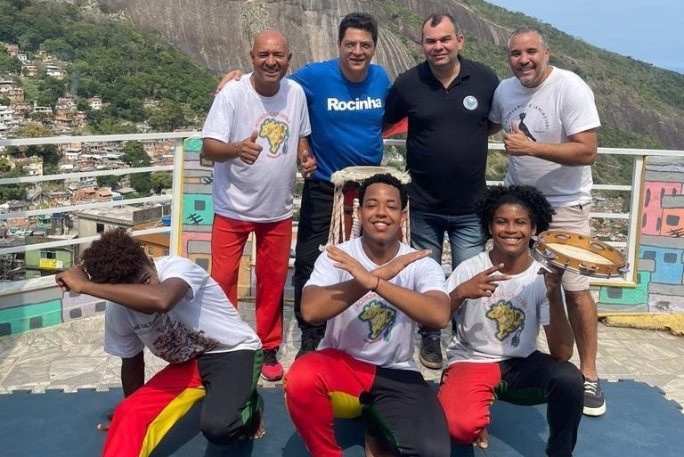 Presidente da Loterj representou a instituição durante visita à Rocinha. 