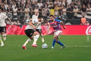 No primeiro jogo, Fortaleza e Corinthians ficaram no 1 a 1 (Foto: Mateus Lotif)