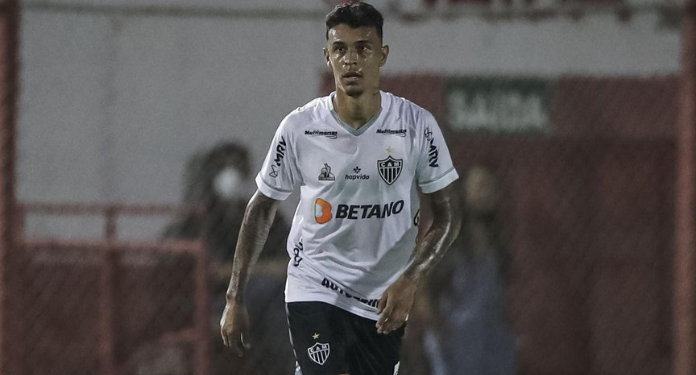 Atleta foi punido com 720 dias de suspensão do futebol brasileiro. (Foto: Reprodução/Instagram)