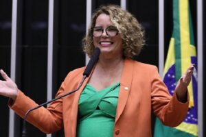 Deputada Nely Aquino é a relatora do projeto de lei que cria Loteria Mulher-de-Sorte. (Foto: Câmara dos Deputados/Reprodução)