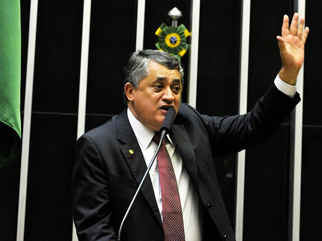 Deputado José Guimarães solicitou urgência para votação do PL das apostas. (Foto: Reprodução/Câmara dos Deputados)