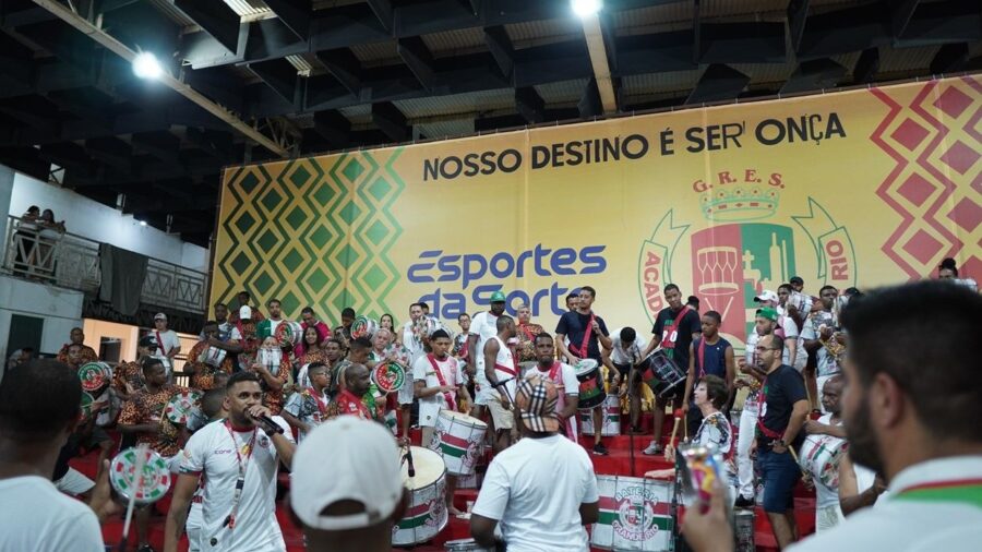 Esportes da Sorte é patrocinadora da escola Grande Rio (Foto: Matheus Kopke)