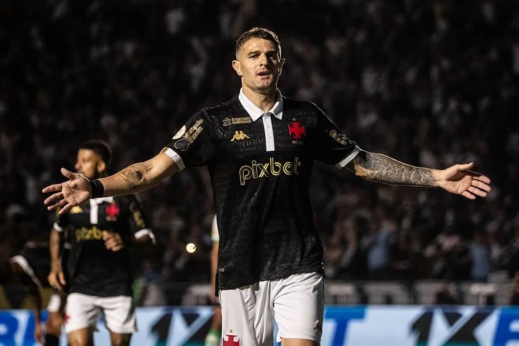 Atacante Pablo Vegetti com a camisa do Vasco da Gama. (Foto: Leandro Amorim/Vasco)