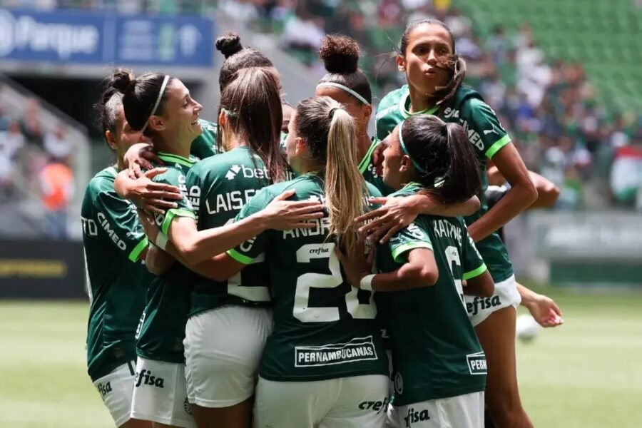 A Betfair foi a patrocinadora máster da equipe feminina até o ano passado (Foto: Fabio Menotti/Palmeiras)