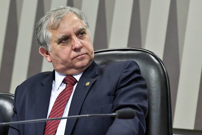 Izalci Lucas justificou o projeto de lei com o argumento de geração de empregos. (Foto: Jane Araújo/Agência Senado)