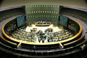 Foram convidados para a audiência, representantes da Fazenda e de sindicatos bancários.