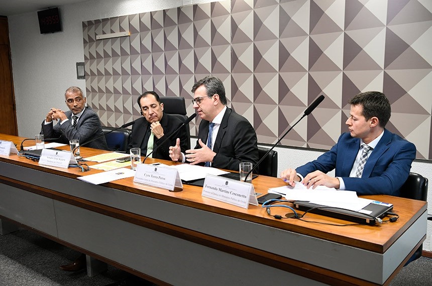 Promotores do MP de Goiás depõem na CPI da Manipulação de Resultados. (Foto: Jefferson Rudy/Agência Senado)