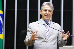 Deputado Tadeu Veneri propôs o debate na Comissão de Fiscalização Financeira e Controle. (Foto: Reprodução/Câmara dos Deputados)