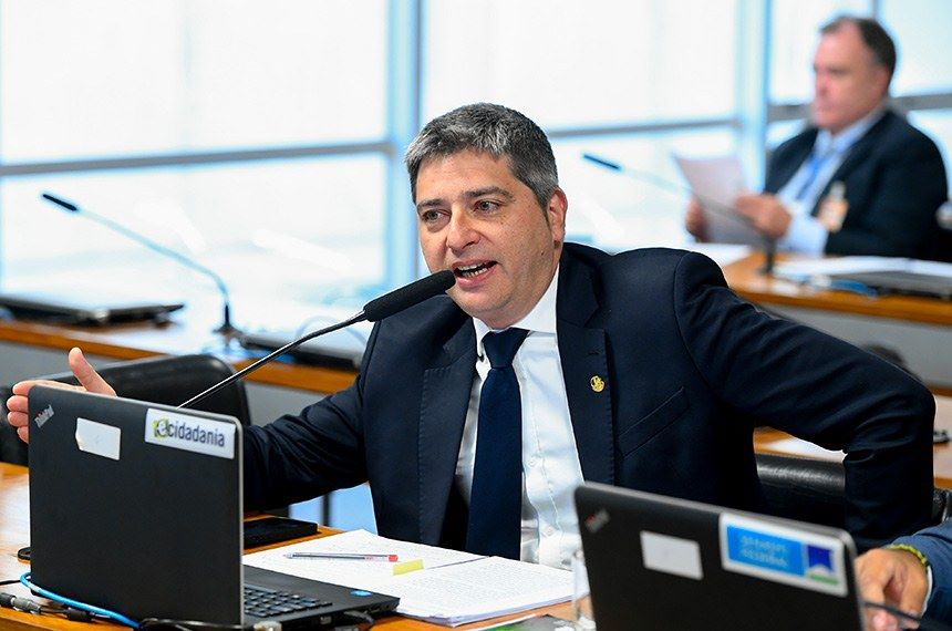 Senador Carlos Portinho é autor do requerimento para ouvir profissionais que trabalharam com o VAR (Foto: Marcos Oliveira-Agência Senado)