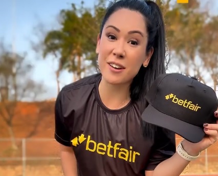 Raquel Freestyle se une a Ronaldo Nazário e Rivaldo no time de embaixadores da Betfair. (Imagem: Reprodução/Instagram)