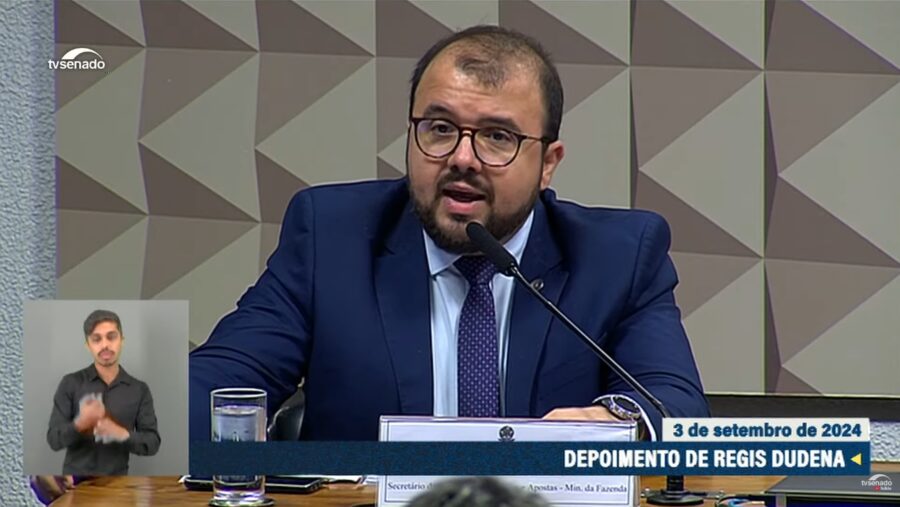 Regis Dudena falou sobre estratégias do governo para combater o vício em jogos. (Imagem: Reprodução/YouTube/TV Senado)