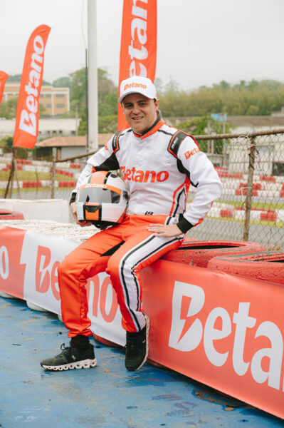 Piloto Felipe Massa correu na Betano Racing, que reuniu entusiastas do automobilismo. (Foto: Divulgação/Betano)