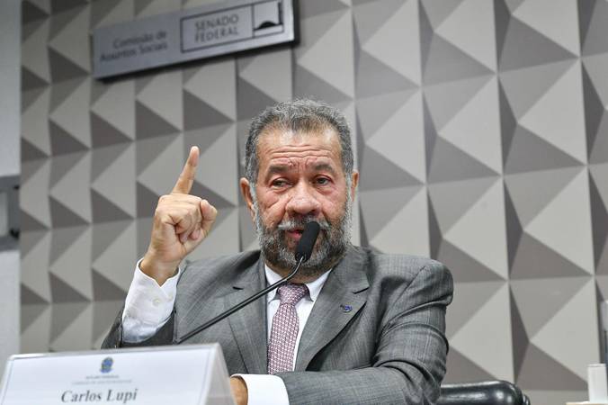Carlos Lupi, ministro da Previdência Social. (Foto: Geraldo Magela/Agência Senado)