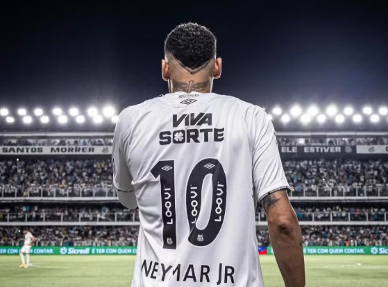 Embaixador da Viva Sorte, Neymar é o camisa 10 do Santos. (Foto: Divulgação/Santos)