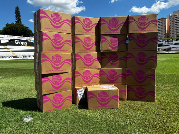 Ponte Preta, GingaBet e CUFa distribuíram mais de oito mil absorventes. (Foto: Divulgação/Ponte Preta). 