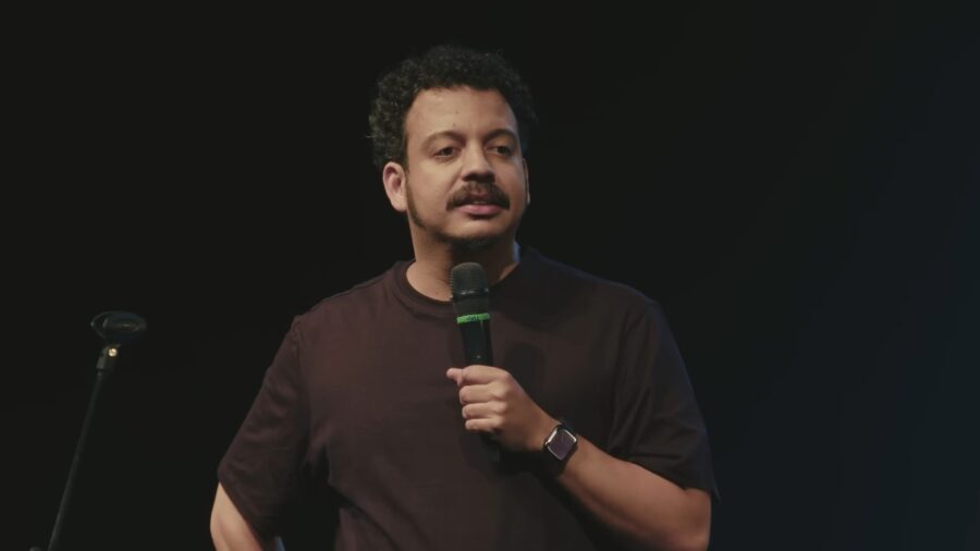 Comediante Rodrigo Marques. (Imagem: Reprodução/Youtube)