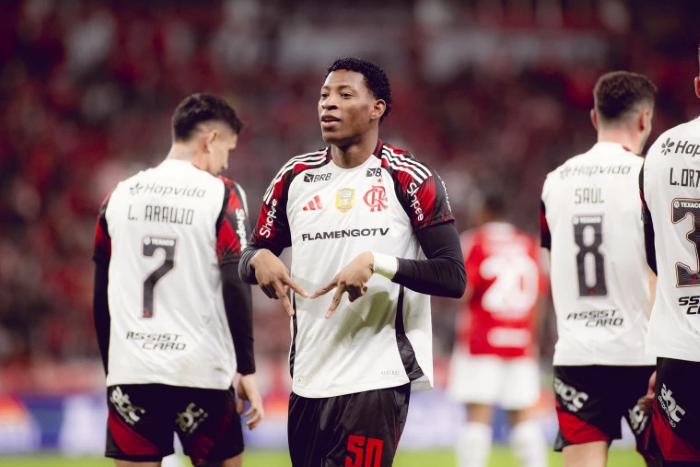 Marca da Betano vai ocupar espaço nobre na camisa do Mengão ( Foto: Adriano Fontes / CRF)