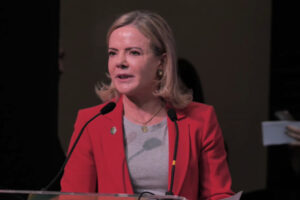  Ministra Gleisi Hoffmann defende taxação as bets em evento o PT (Imagem: reprodução)