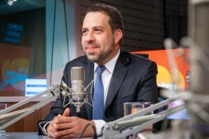 Ministro Guilherme Boulos volta a defender a proibição das apostas no Brasil