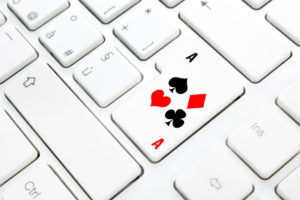 Como jugar al poker online