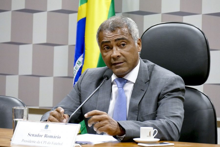 El senador Romario busca financiar al deporte brasileño con fondos de loterías.