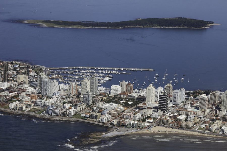 La obra sigue adelante con un ritmo constante y se espera que el hotel esté listo para su inauguración en el plazo previsto.