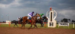 El Hipódromo de Tandil fue el primero de los abiertos en Sudamérica.