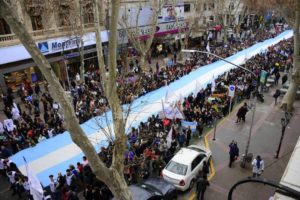 Trabajadores de casinos de Mendoza inician paro de actividades