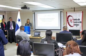 Las autoridades brindaron una capacitación en Panamá. Foto: Ministerio de Economía y Finanzas de Panamá.