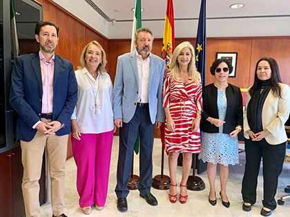 Los responsables de la ONCE en Andalucía y del gobierno andaluz se reunieron con un objetivo social. Foto: ONCE. 