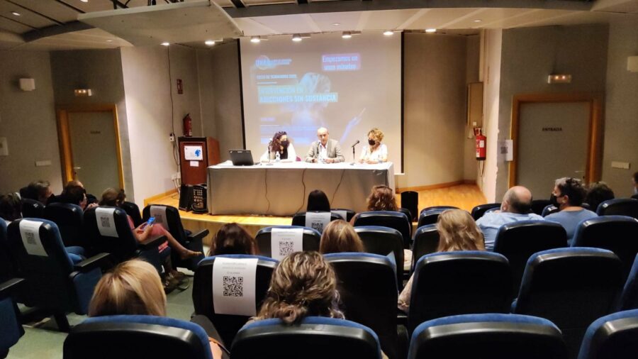 El 16 por ciento de las personas atendidas en 2021 con problemas de ludopatía fueron mujeres. Foto: UNAD.