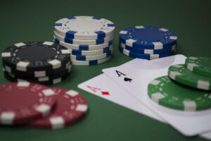 Enterate de las reglas del blackjack y demás