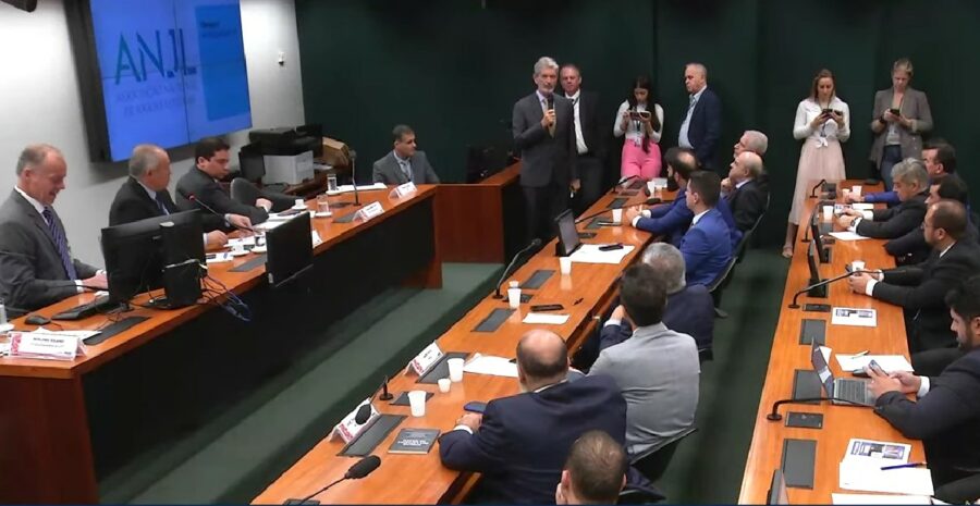 La audiencia fue ayer, miércoles 12 de abril. Foto: Cámara de Diputados - YouTube.