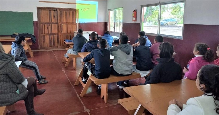 El IPLyC Misiones llega a las escuelas de la provincia. Foto: IPLyC Misiones.