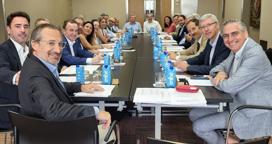 Durante la reunión se analizó la situación actual de los salones de juego. Foto: ANESAR. 