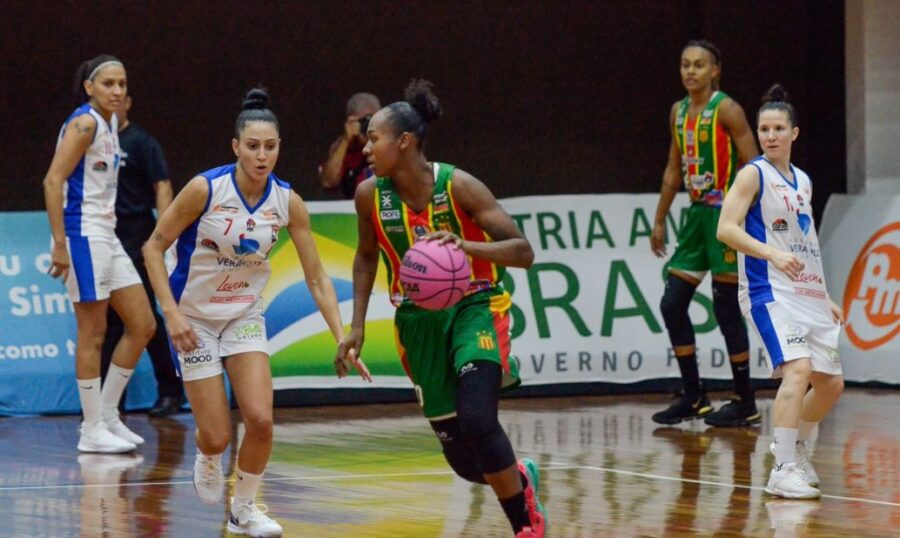 Ya arrancó la serie de playoffs. Foto: Agencia Brasil.