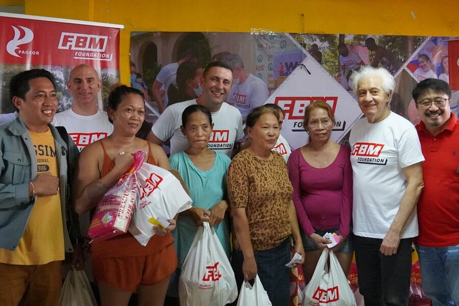 Renato Almeida, el director de FBM, junto con Amarillo Costa e Ivanery De Lacerda, representantes de FBM Foundation.