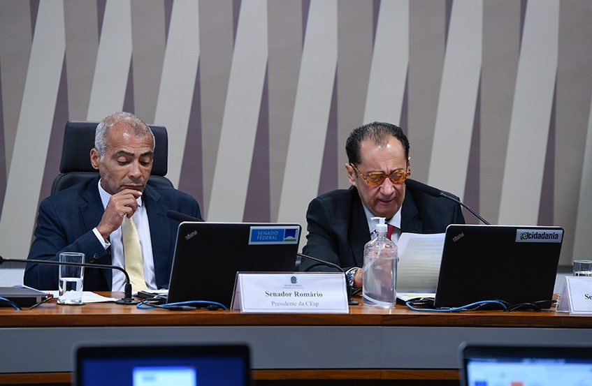 Senadores Romario y Kajaru. Foto: Agencia Senado.