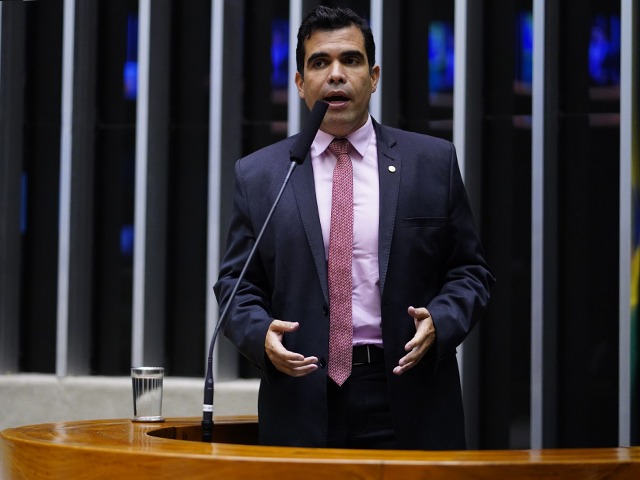 El diputado Ricardo Ayres, autor del proyecto. Foto: Agéncia Cámara.