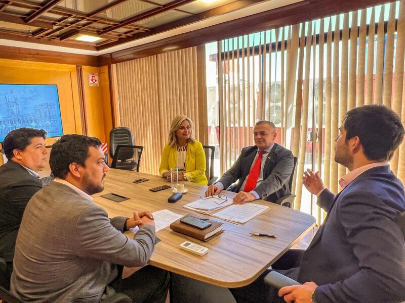 Reunión entre autoridades de Conajzar y el Ministerio de la Niñez y la Adolescencia. Foto: MINNA Paraguay. 