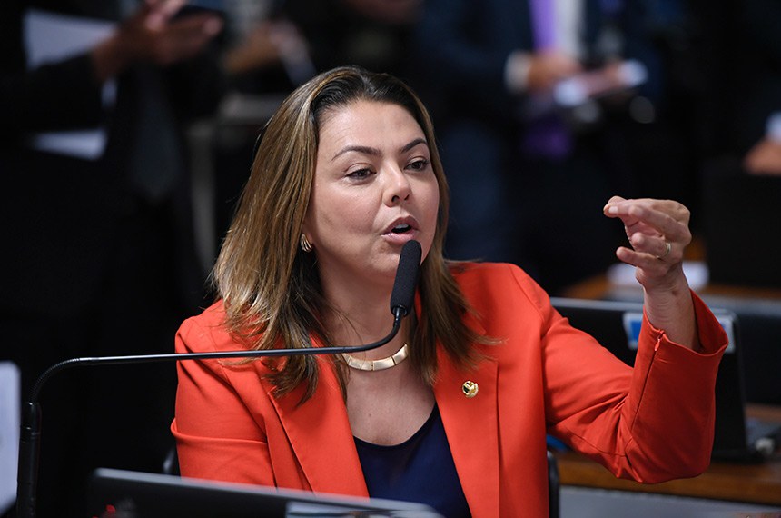 La relatora de la Comisión de Educación, Leila Barros mantuvo el texto aprobado por la CAE. Foto: Edilson Rodrigues/Agencia Senado.