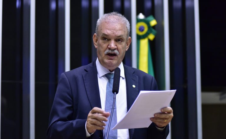 Diputado Geraldo Resende, relator del Proyecto de Ley. (Foto: Zeca Ribeiro / Câmara dos Deputados)