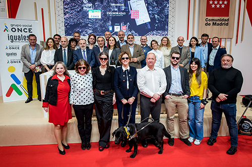 El evento contó con la presencia de autoridades de la Comunidad y el Ayuntamiento de Madrid, así como representantes de la ONCE.