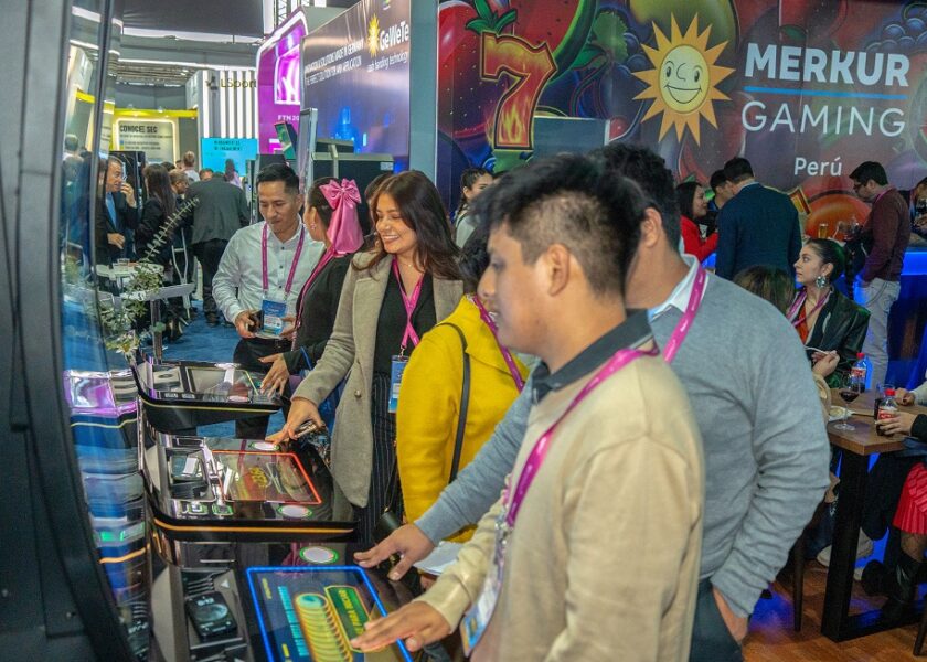 El stand de Merkur Gaming tuvo una gran asistencia durante los dos días del Perú Gaming Show.